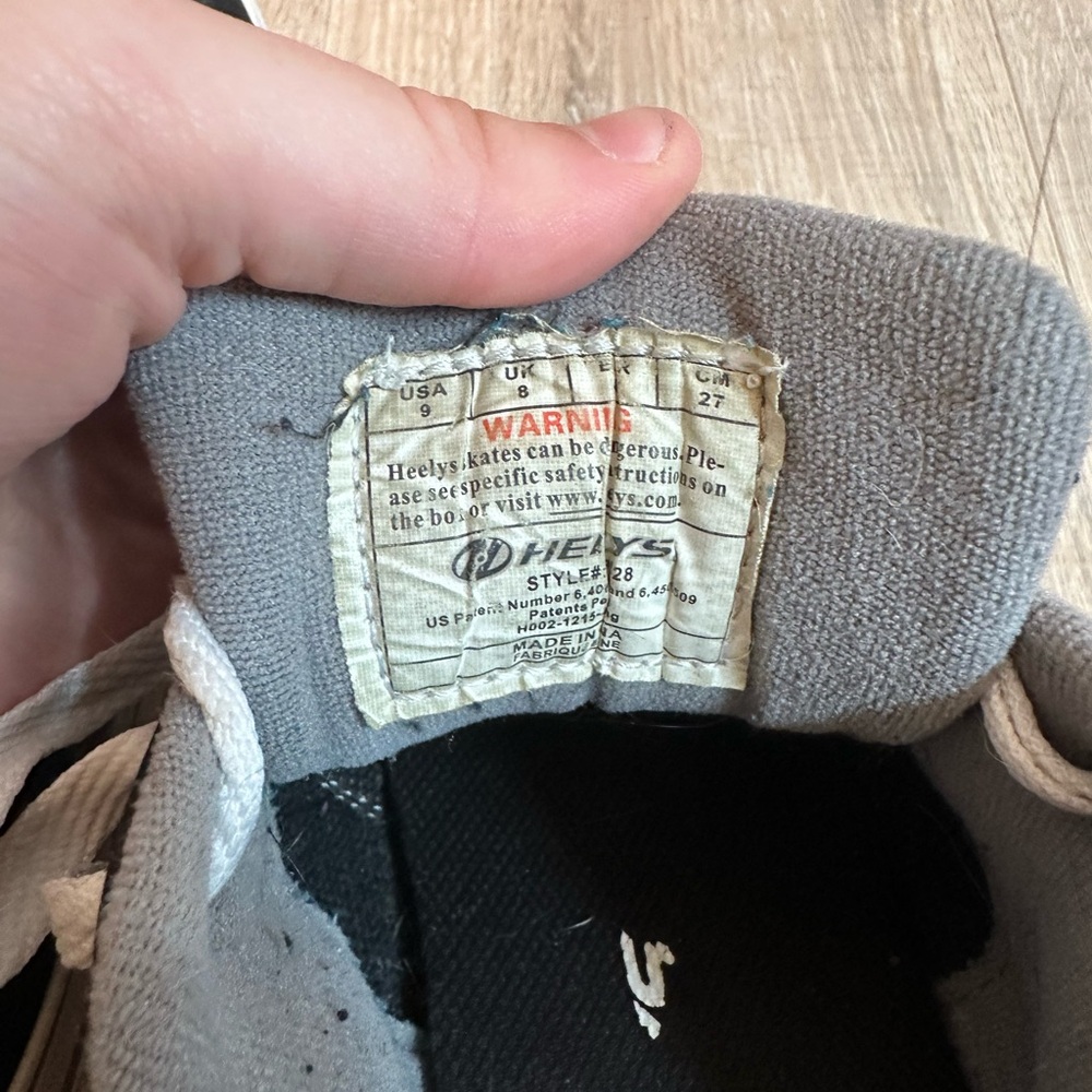 HEELYS Shoes Black and White - Picture 5 of 5
